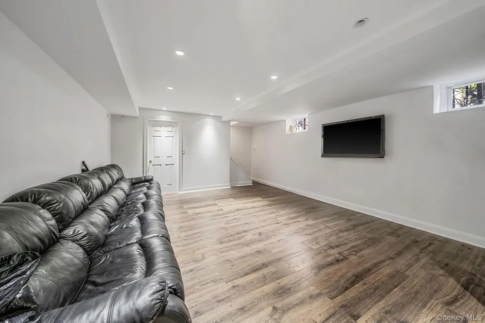 58 85th Street Brooklyn, NY 11209