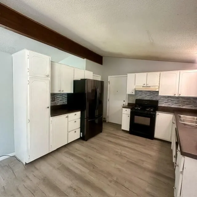 1501 Mardan Drive Adrian, MI 49221