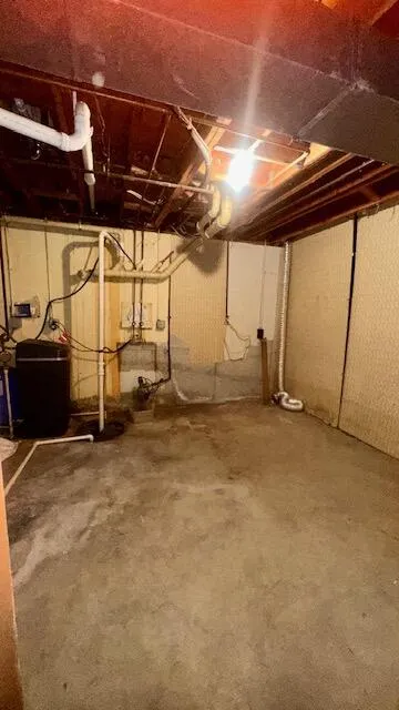 1501 Mardan Drive Adrian, MI 49221