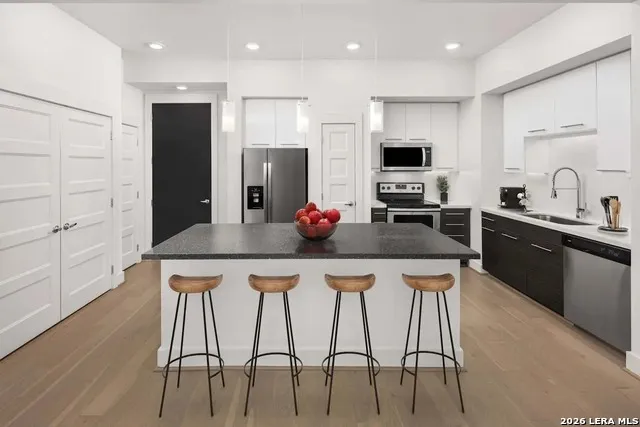 2727 TRAVIS ST Unit 763 Houston, TX 77006