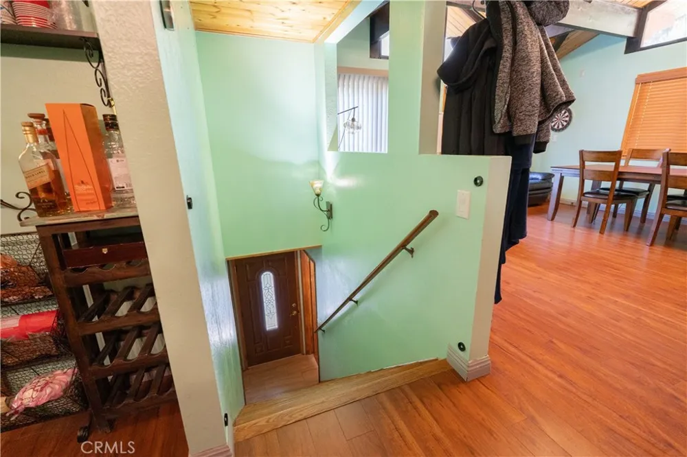 392 Pioneer Lake Arrowhead, CA 92352