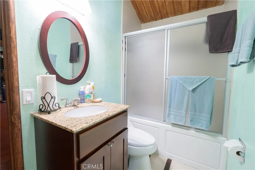 392 Pioneer Lake Arrowhead, CA 92352