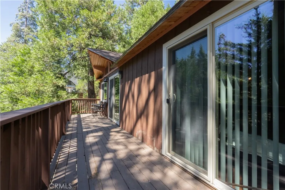 392 Pioneer Lake Arrowhead, CA 92352