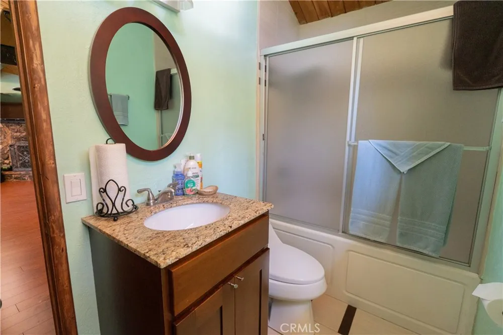 392 Pioneer Lake Arrowhead, CA 92352