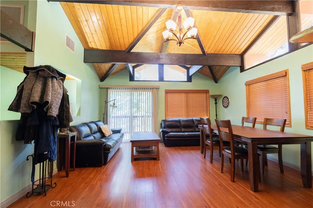 392 Pioneer Lake Arrowhead, CA 92352