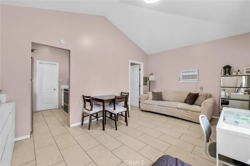 1505 Gratton Street Riverside, CA 92504