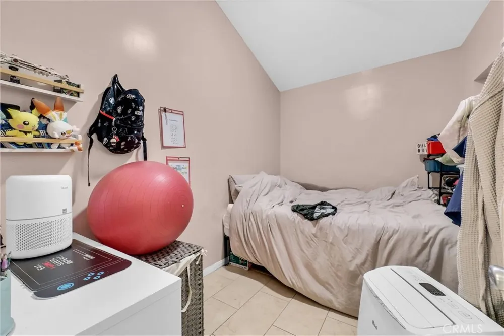 1505 Gratton Street Riverside, CA 92504