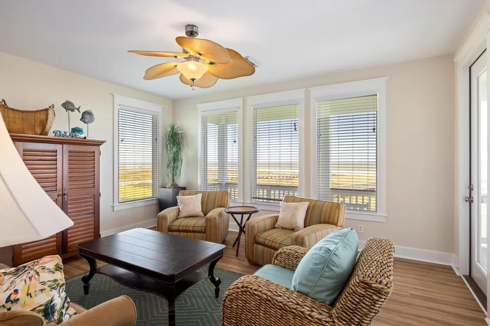 4203 Green Heron Drive Galveston, TX 77554