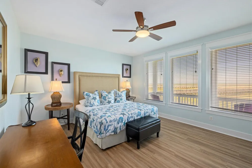 4203 Green Heron Drive Galveston, TX 77554