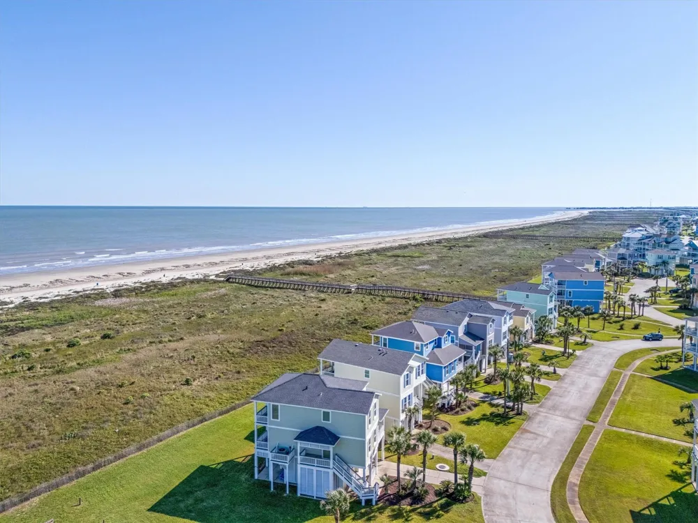 4203 Green Heron Drive Galveston, TX 77554