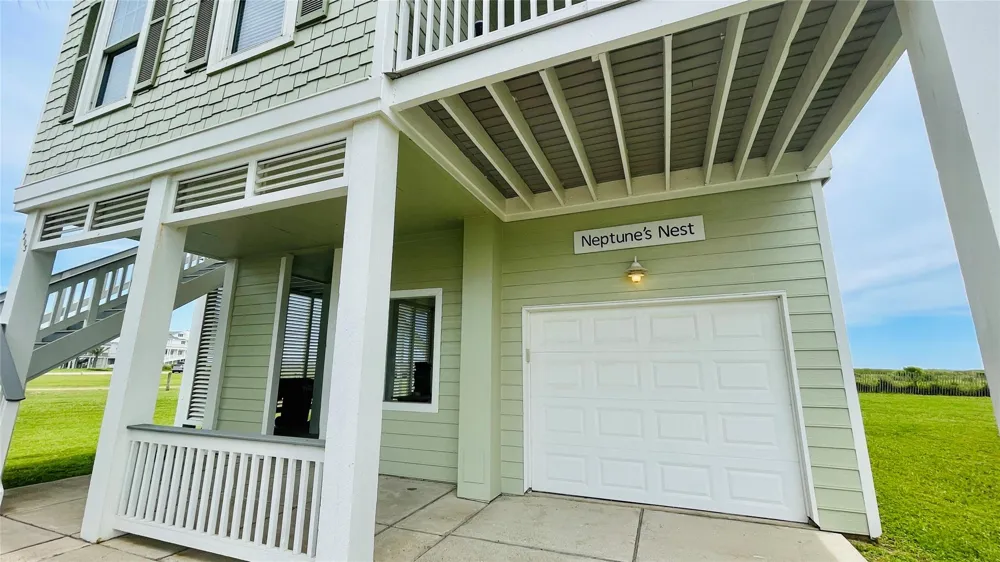 4203 Green Heron Drive Galveston, TX 77554