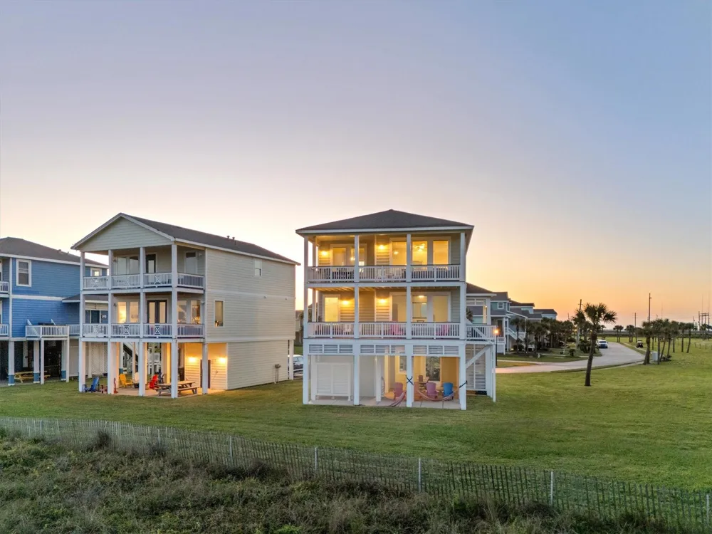 4203 Green Heron Drive Galveston, TX 77554
