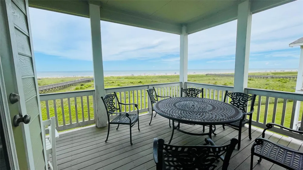 4203 Green Heron Drive Galveston, TX 77554