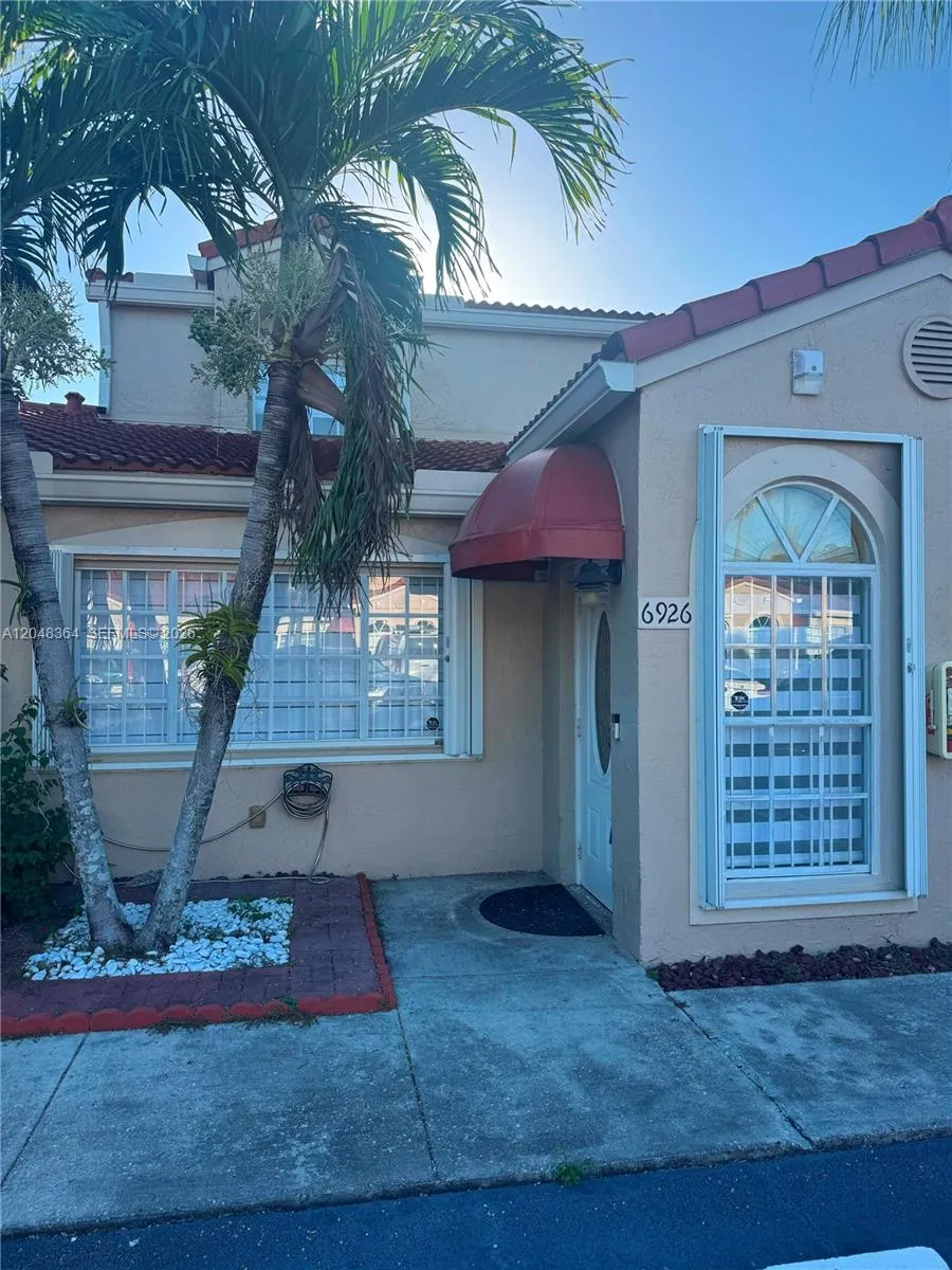 6926 NW 166th Ter #1302 Miami Lakes, FL 33014