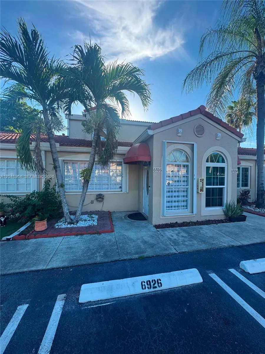 6926 NW 166th Ter #1302 Miami Lakes, FL 33014
