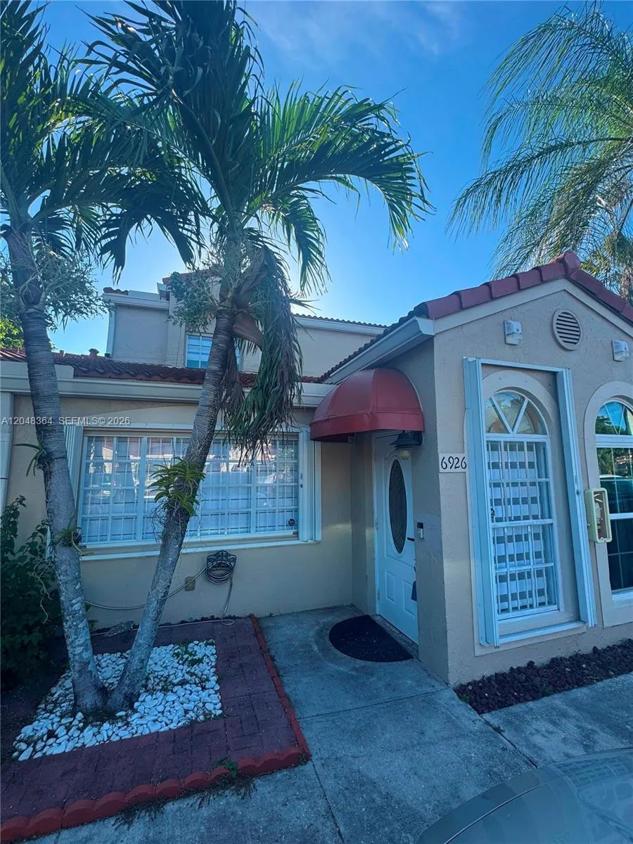 6926 NW 166th Ter #1302 Miami Lakes, FL 33014