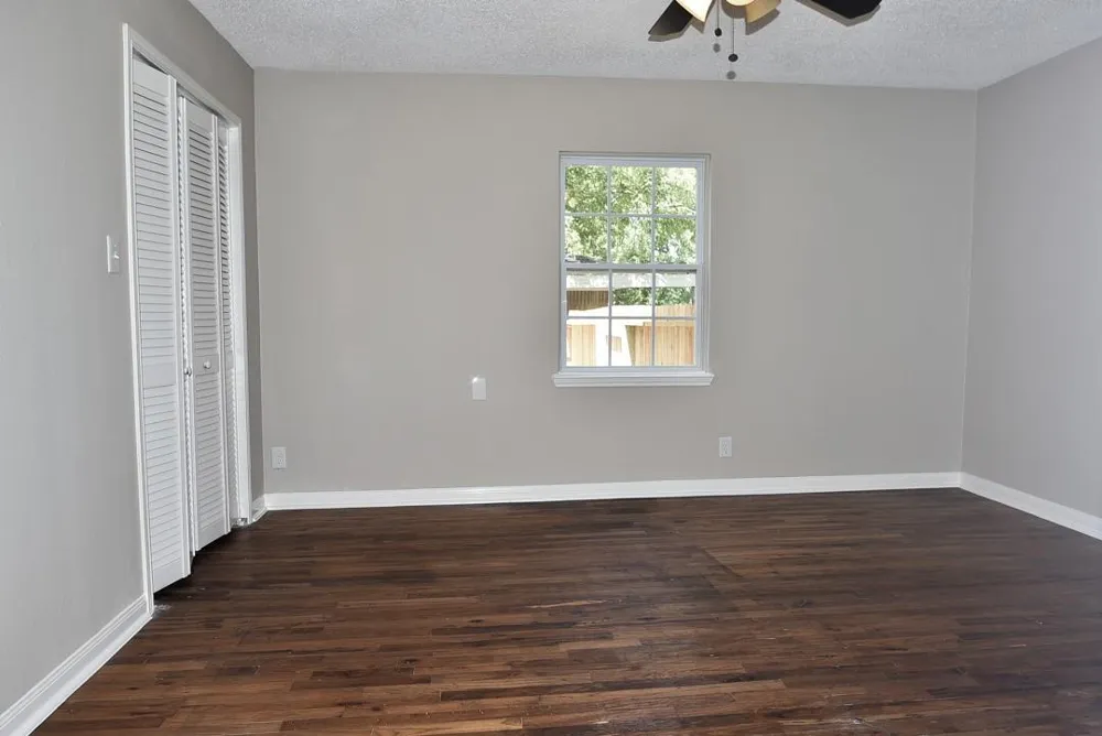1030 Perkins Drive Bacliff, TX 77518