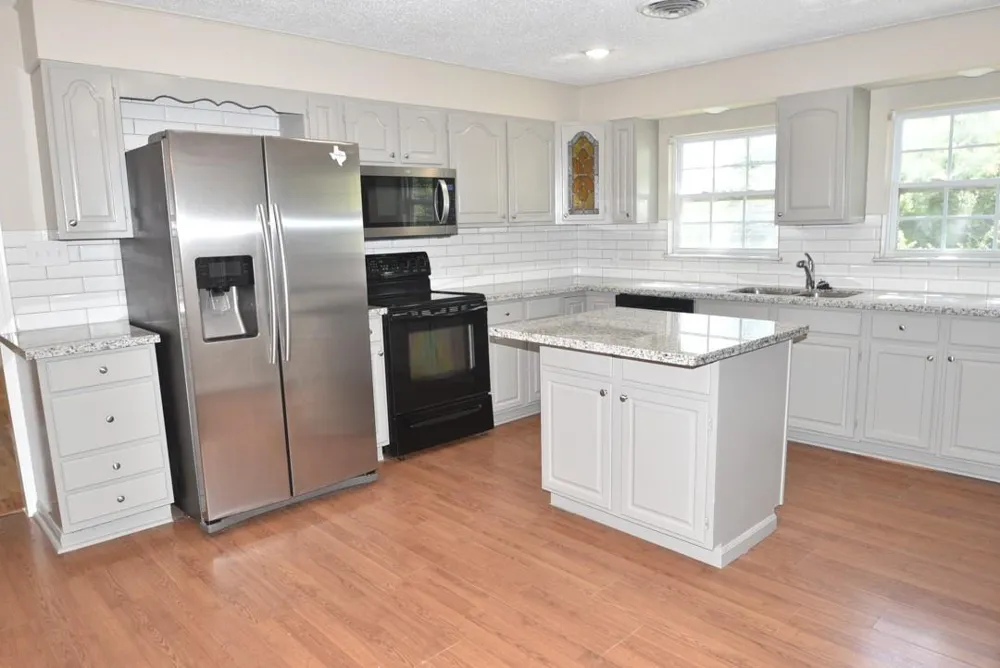 1030 Perkins Drive Bacliff, TX 77518
