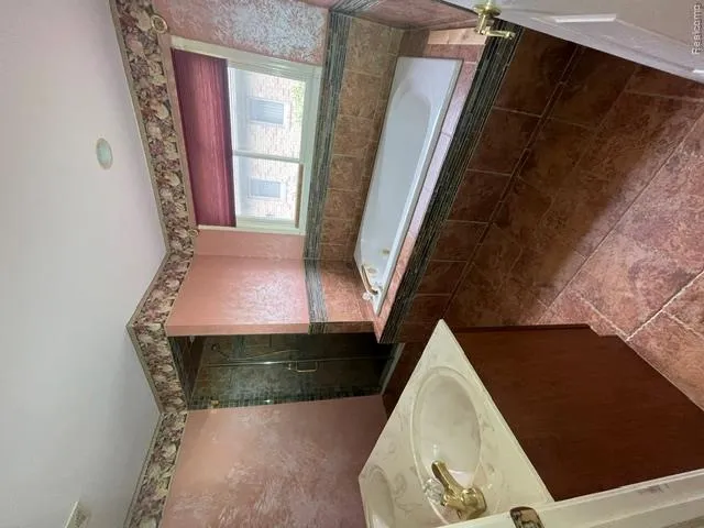 16193 Darlene Drive Macomb Township, MI 48042