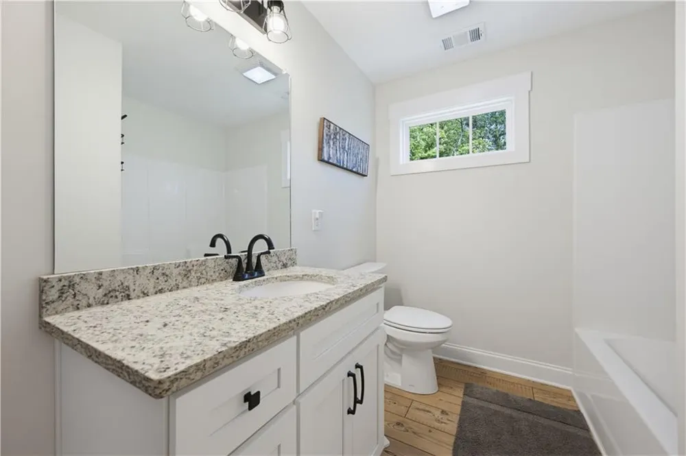 566 Roper Drive Clarkesville, GA 30523