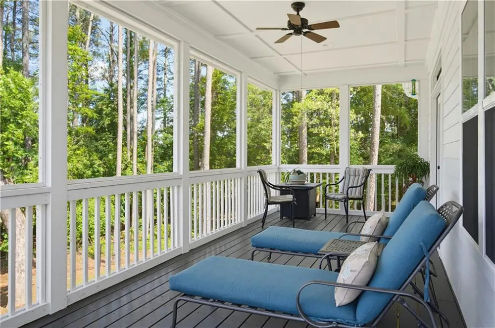 566 Roper Drive Clarkesville, GA 30523