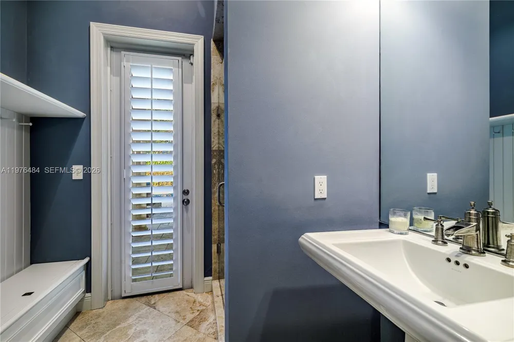 16721 SW 86th Ct Palmetto Bay, FL 33157