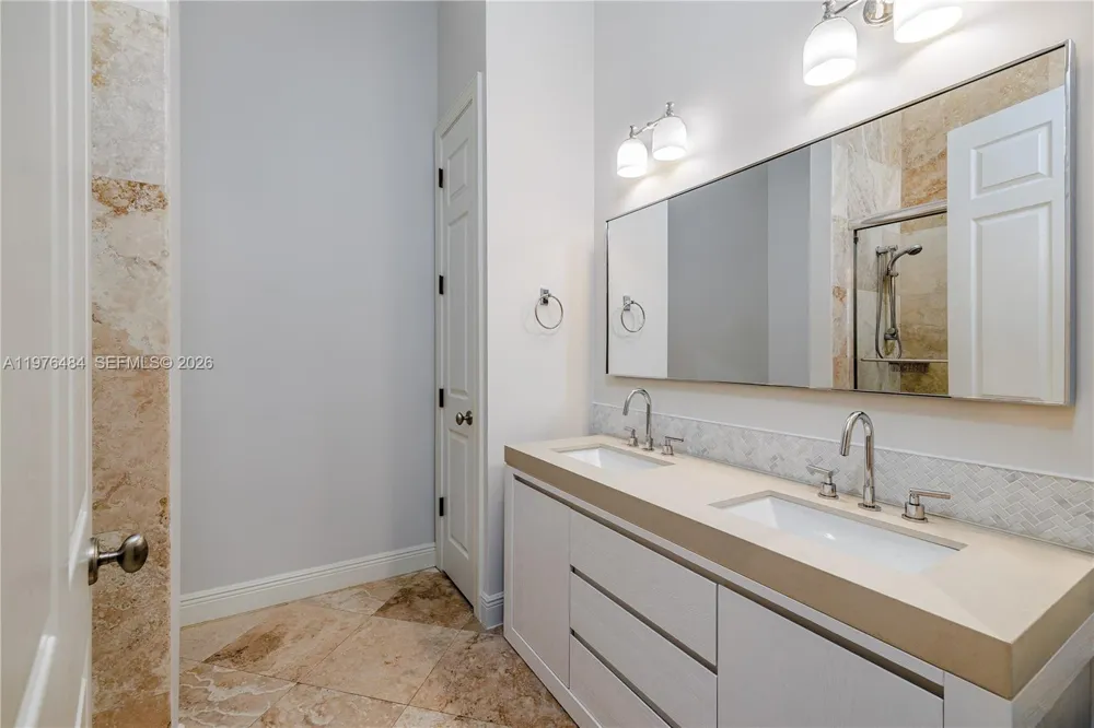 16721 SW 86th Ct Palmetto Bay, FL 33157