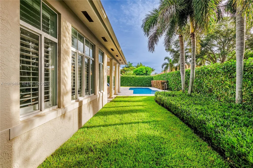 16721 SW 86th Ct Palmetto Bay, FL 33157