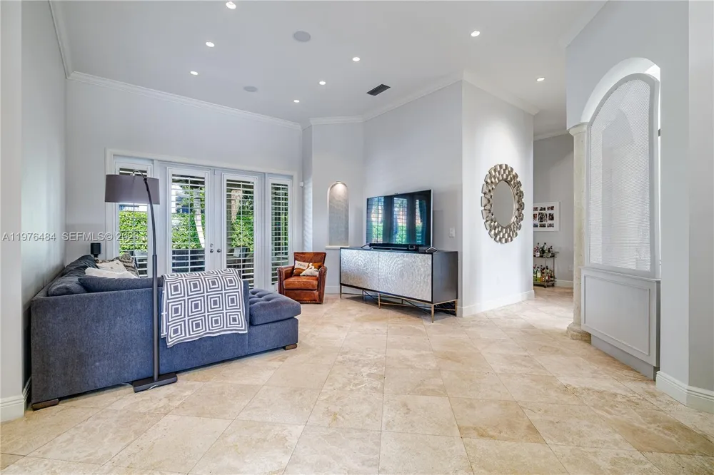 16721 SW 86th Ct Palmetto Bay, FL 33157