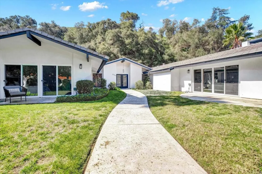 32369 WISKON WAY W Pauma Valley, CA 92061