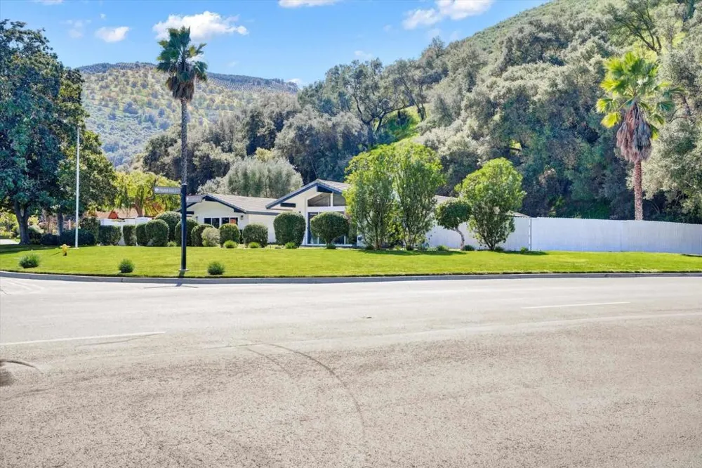 32369 WISKON WAY W Pauma Valley, CA 92061