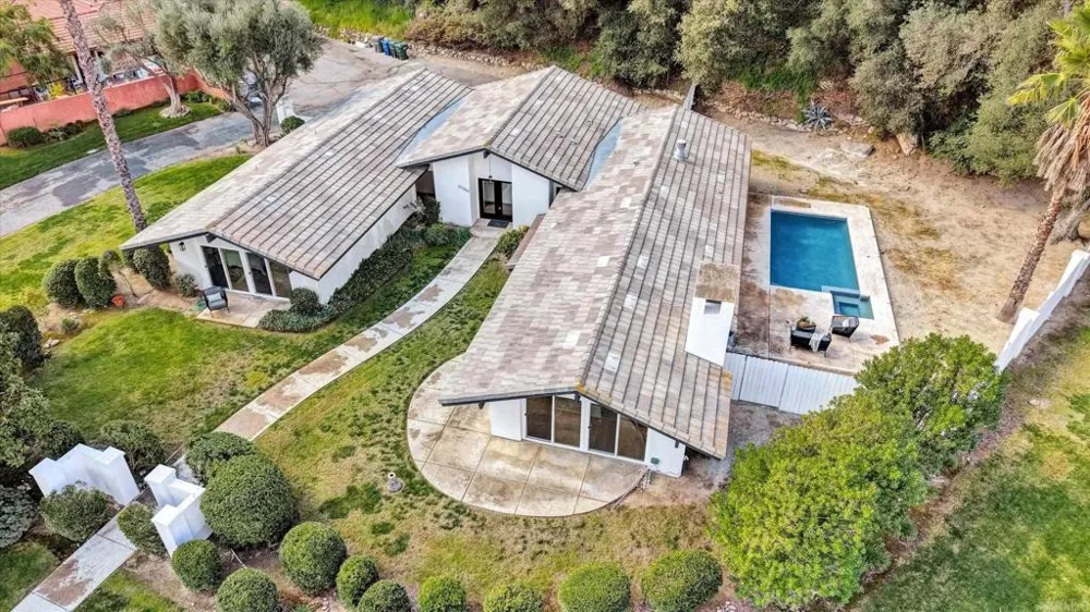 32369 WISKON WAY W Pauma Valley, CA 92061