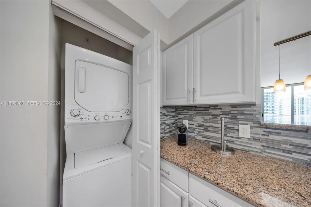 1155 Brickell Bay Drive #Apt 2207 Miami, FL 33131