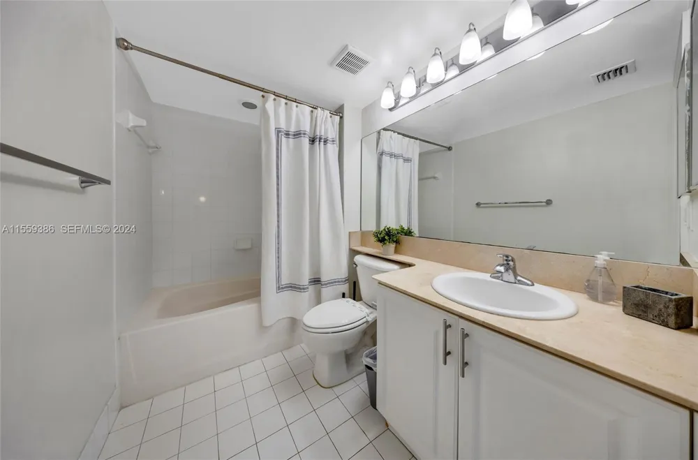 1155 Brickell Bay Drive #Apt 2207 Miami, FL 33131
