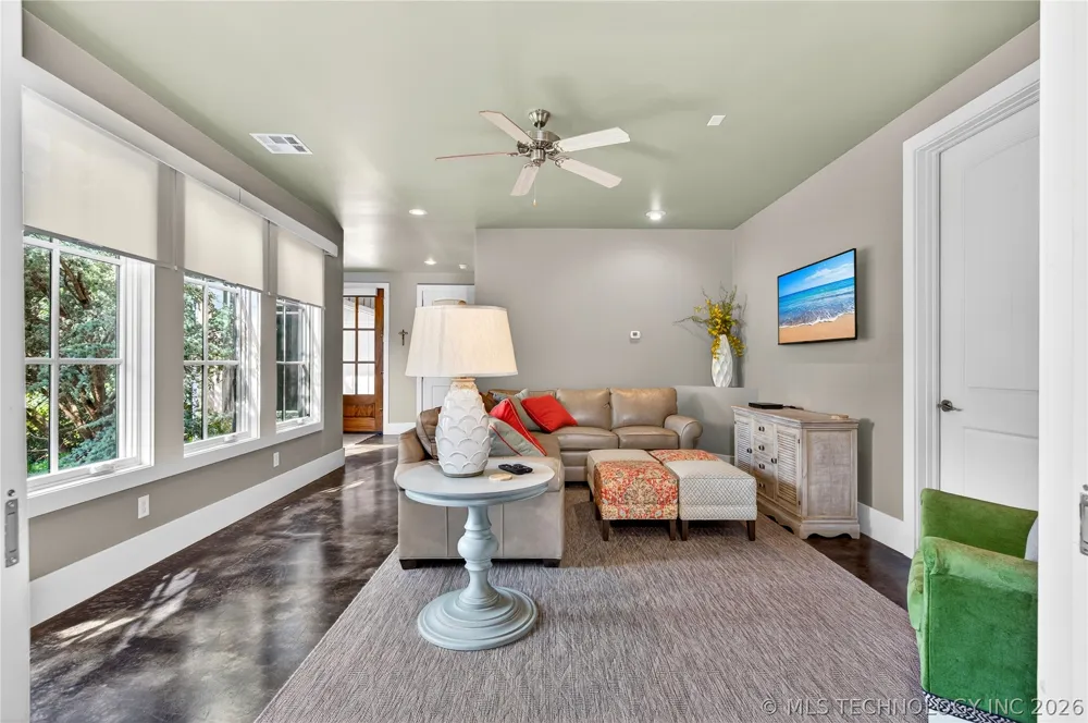 37031 S Cliff Crest Drive Langley, OK 74350