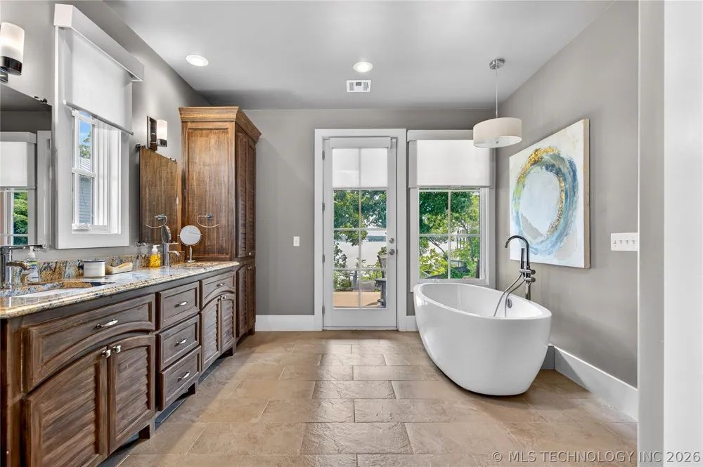 37031 S Cliff Crest Drive Langley, OK 74350