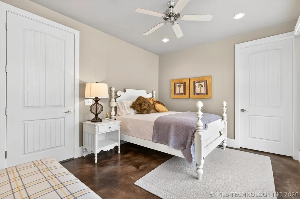 37031 S Cliff Crest Drive Langley, OK 74350
