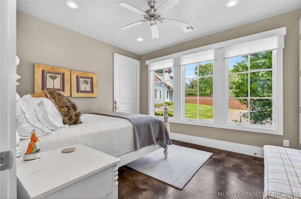 37031 S Cliff Crest Drive Langley, OK 74350