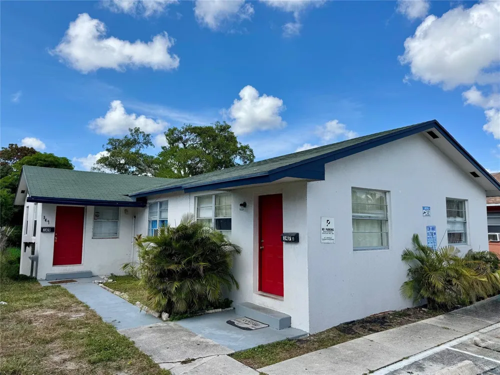 147 W 17th Street Riviera Beach, FL 33404