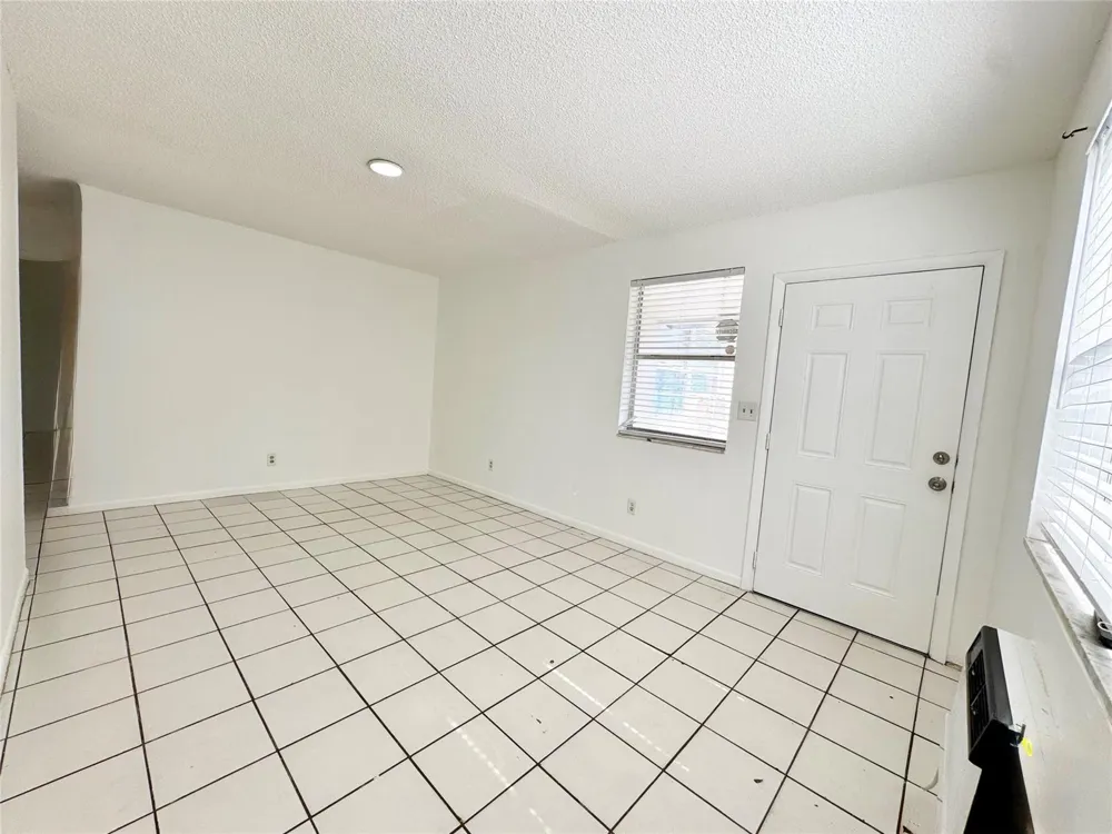 147 W 17th Street Riviera Beach, FL 33404