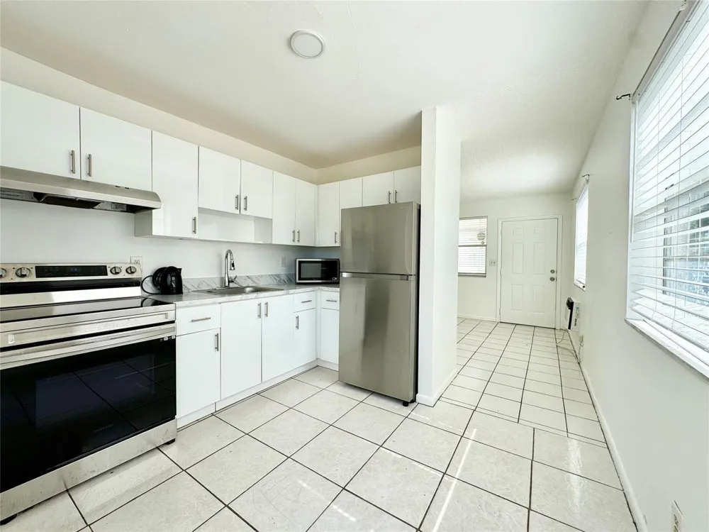 147 W 17th Street Riviera Beach, FL 33404
