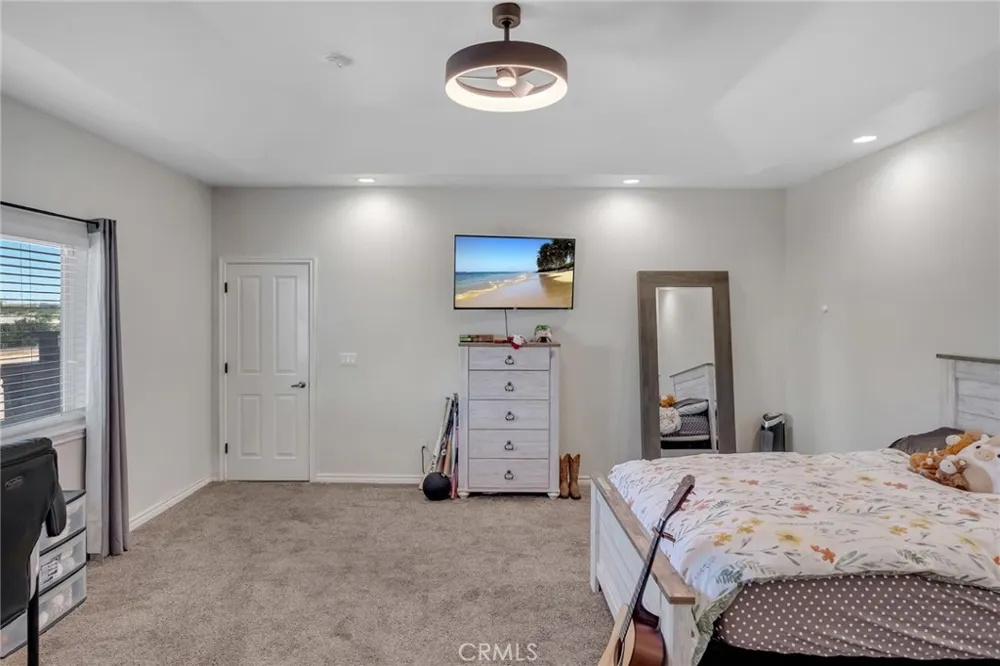 6910 Oak Vista Lane Oak Hills, CA 92344