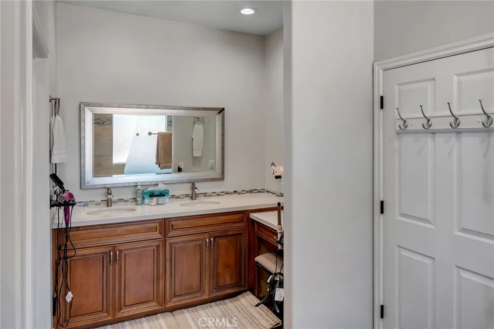6910 Oak Vista Lane Oak Hills, CA 92344