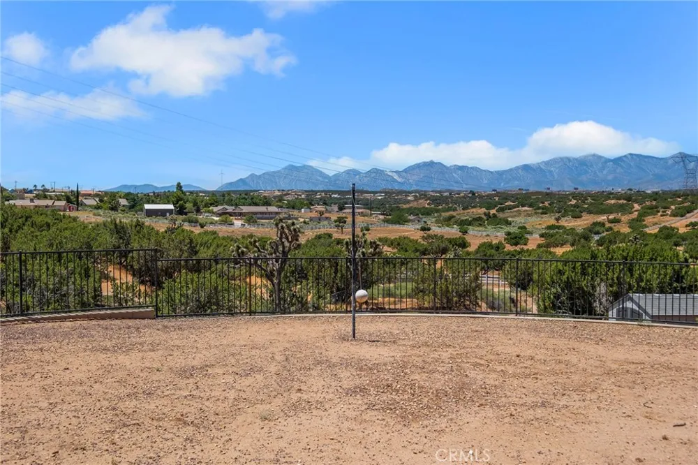 6910 Oak Vista Lane Oak Hills, CA 92344