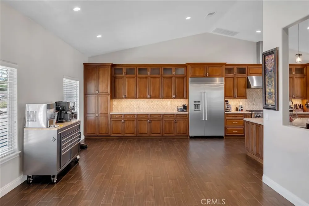 6910 Oak Vista Lane Oak Hills, CA 92344