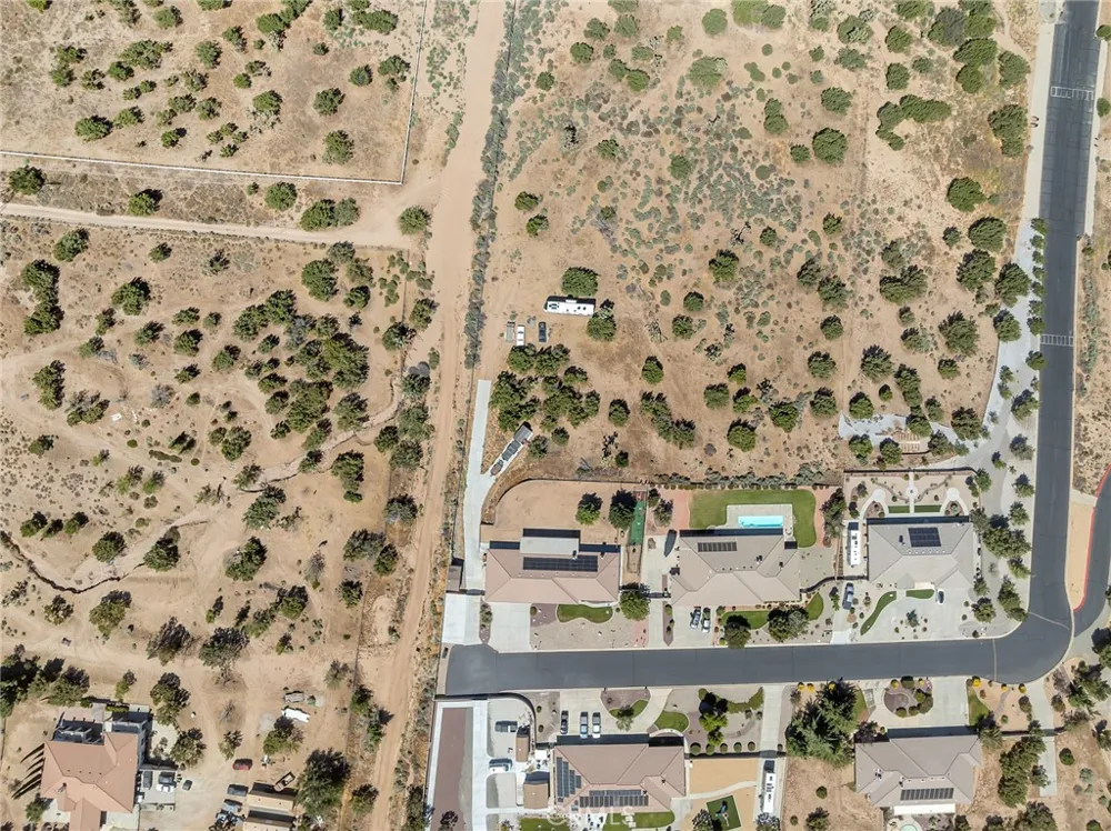 6910 Oak Vista Lane Oak Hills, CA 92344