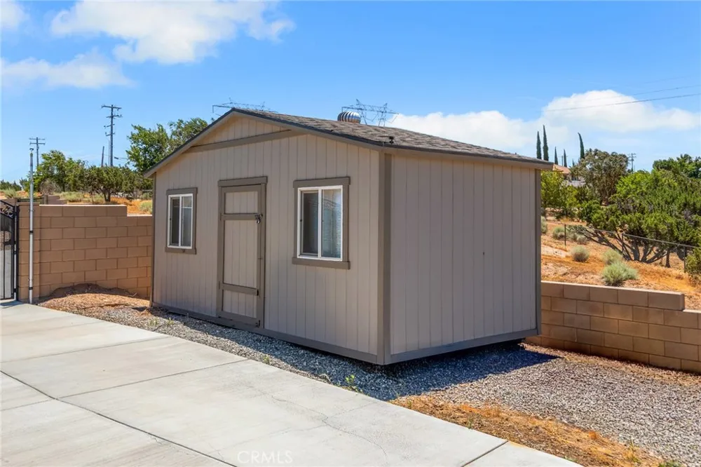 6910 Oak Vista Lane Oak Hills, CA 92344