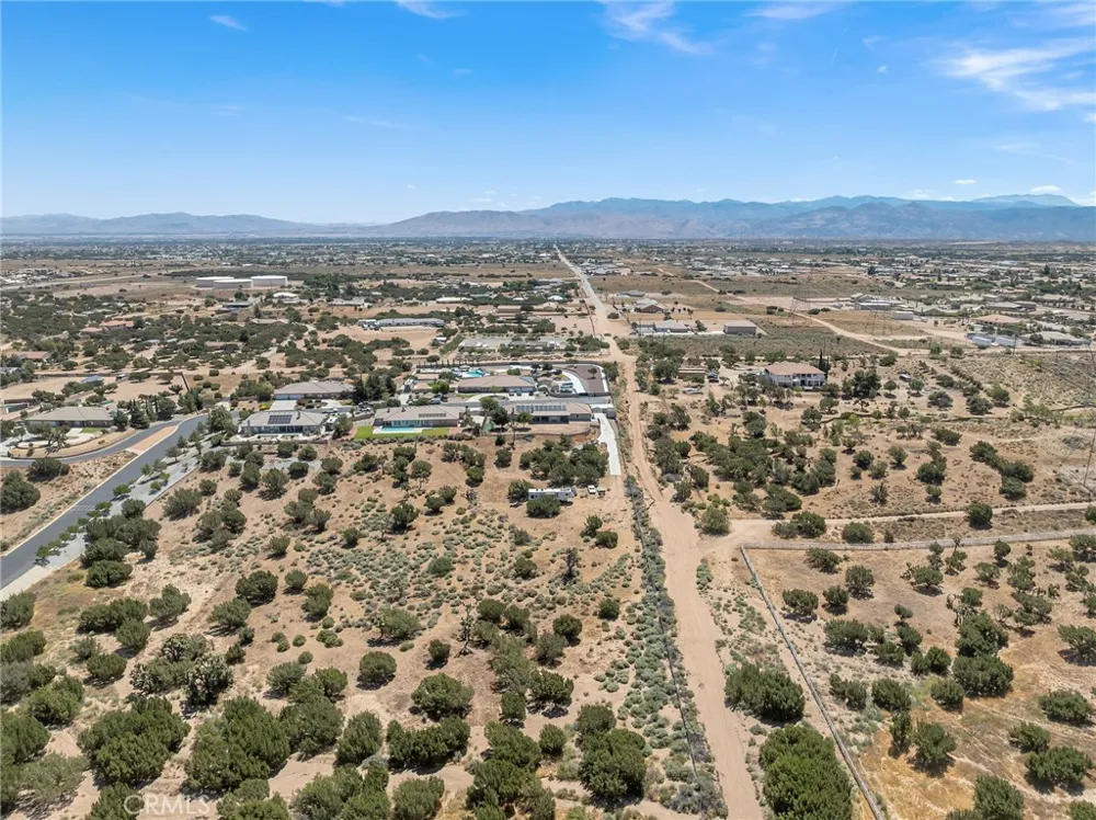 6910 Oak Vista Lane Oak Hills, CA 92344