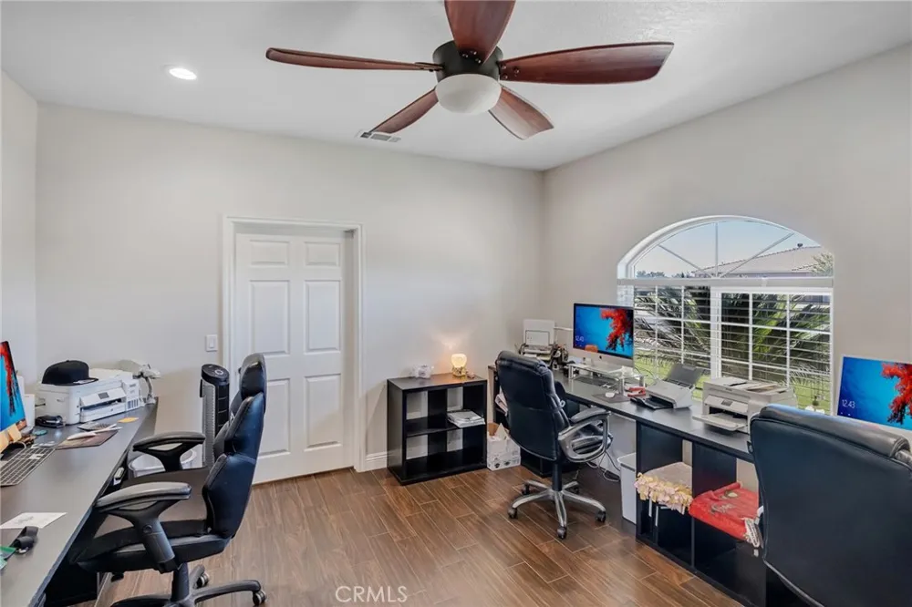 6910 Oak Vista Lane Oak Hills, CA 92344