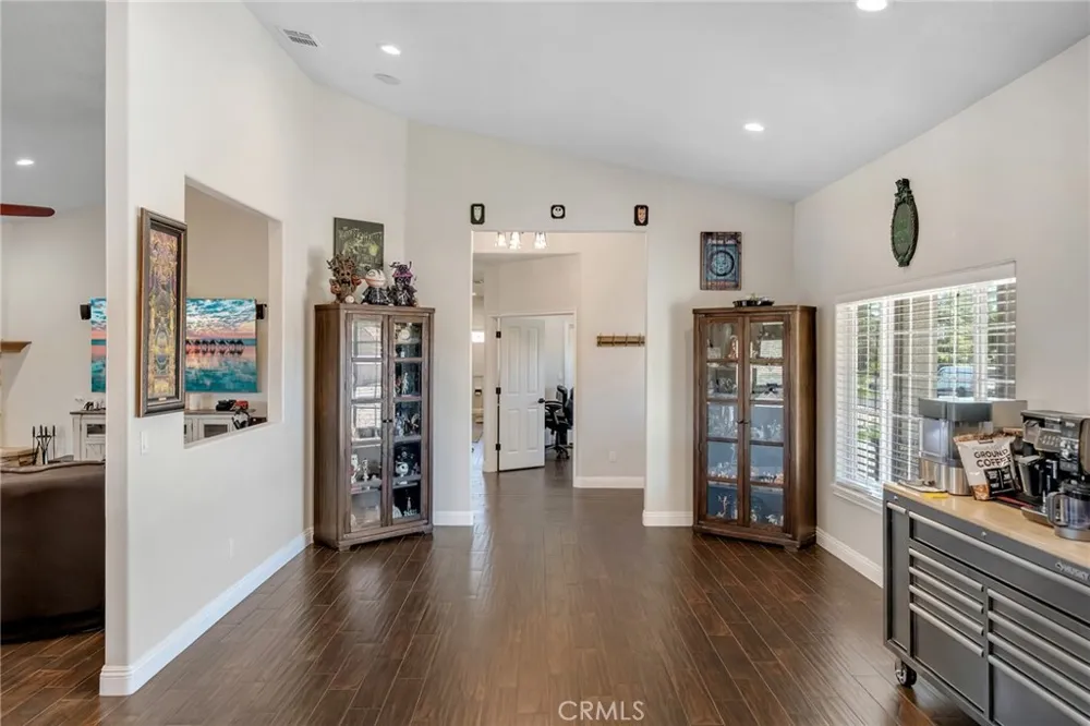 6910 Oak Vista Lane Oak Hills, CA 92344